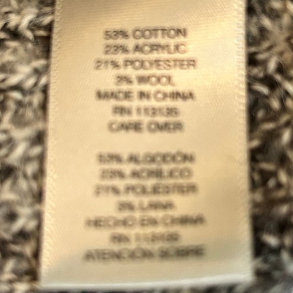 Oversized V-Neck Loose Knit Sweater - Jillian & Nicole - Size L - EUC - Picture 10 of 10